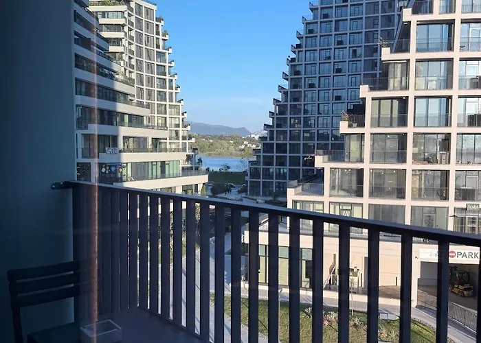 View C, Tirana, Albania Apartamento *